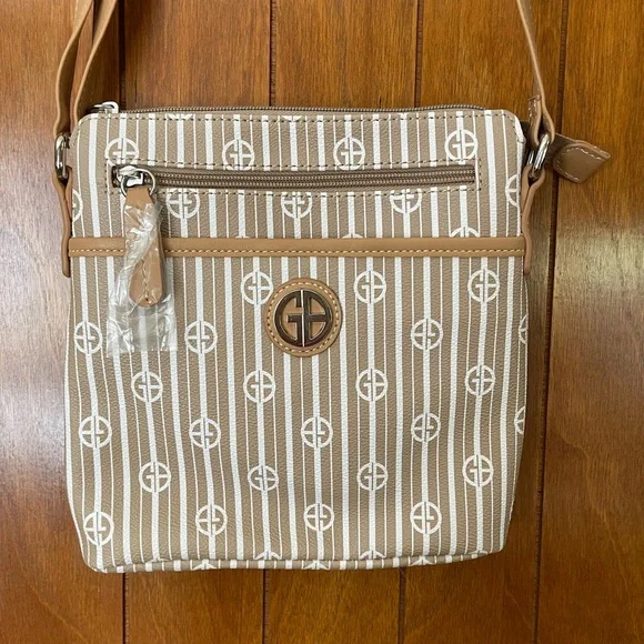 ✨HP✨ NWOT “GIANI BERNINI” TAN/BEIGE CROSSBODY PURSE WITH ADJUSTABLE STRAP - Picture 5 of 9